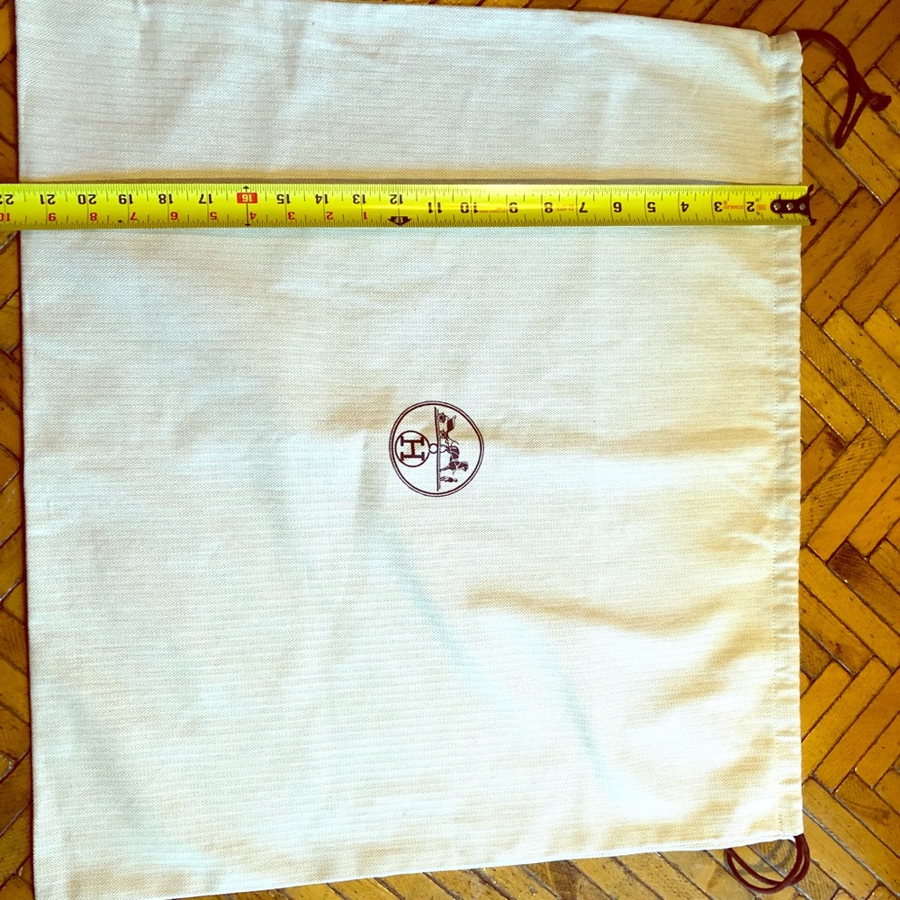 Hermès Garden purse duster